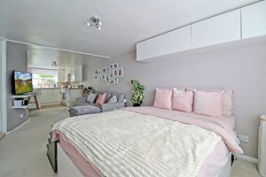 Photo 1- click for photo gallery